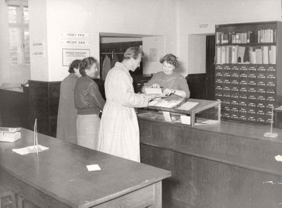 Obr. 1 Pujcovna v roce 1959 (archiv MSVK).jpg Obr. 1 Pujcovna v roce 1959 (archiv MSVK).jpg